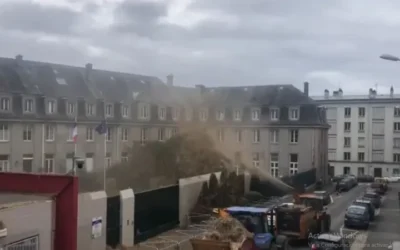 Revolución Rústica en Francia: ¡Estiércol en las Fachadas!