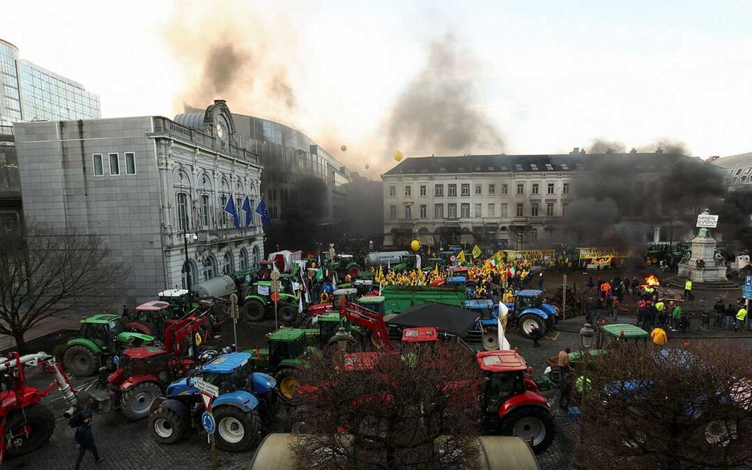 Agricultores europeos protestan en Bruselas